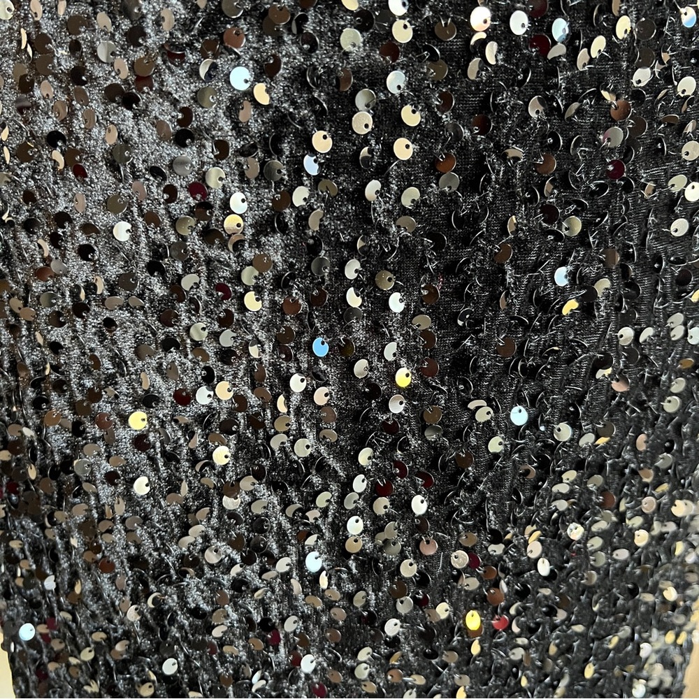 Black Sequin Knee Length Pencil Skirt - Picture 6 of 13